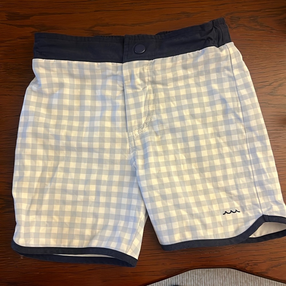 Minnow boys swimsuit size 7/8
Blue gingham